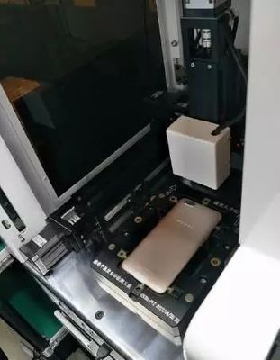 走进OPPO手机工厂 探秘世界五强手机的电池制造过程