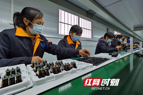 道县 易地搬迁+扶贫工厂开辟就近致富新路径